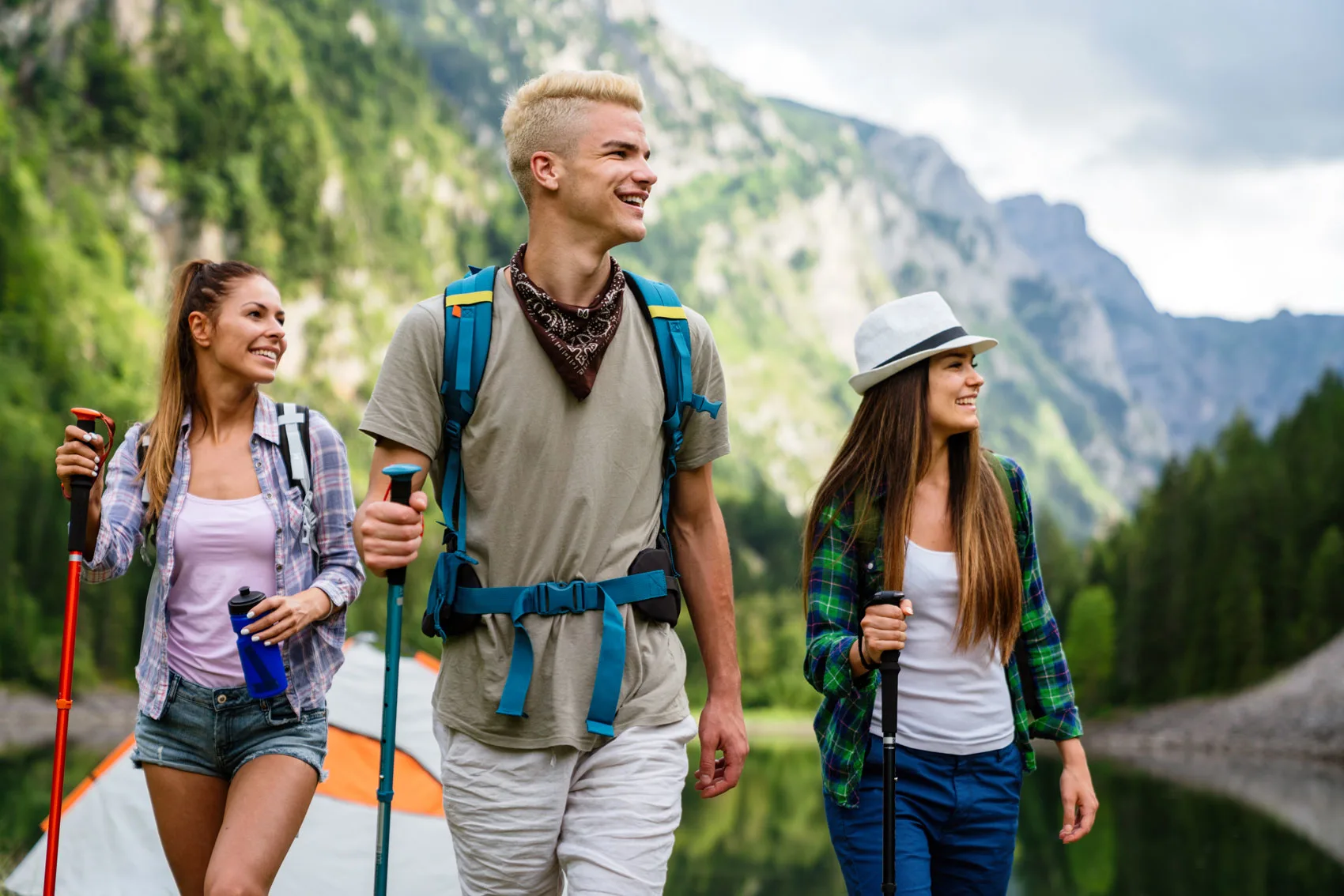 hiking-camping-backpacker-outdoor-journey-travel-t-2023-11-27-05-28-36-utc2.webp